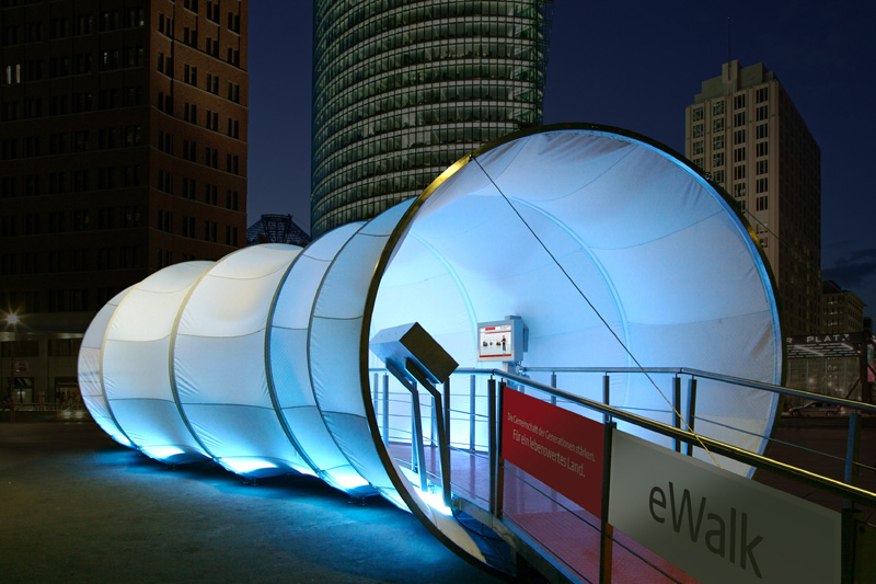 „eWalk“ – interaktive Multimediastation