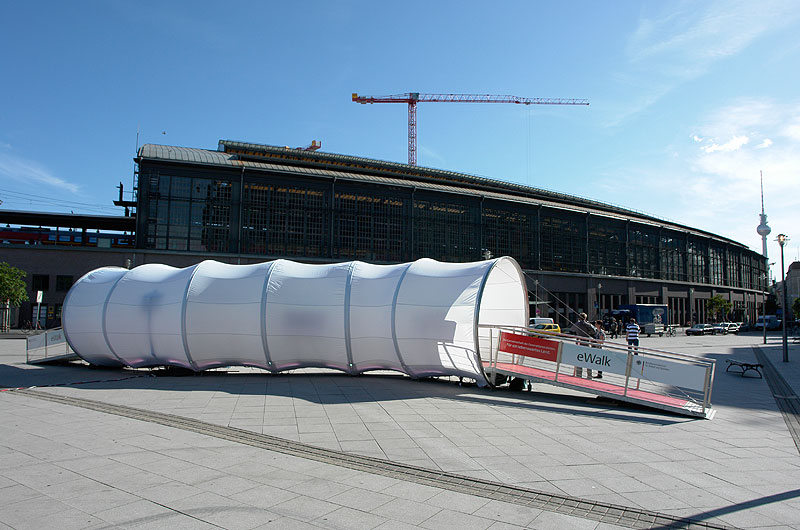 „eWalk“ – interaktive Multimediastation